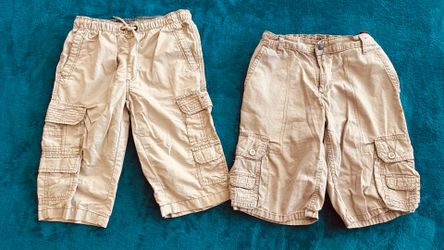 Boys shorts size 10-12 both for 8 Dlls