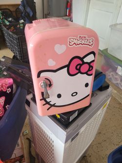 Hello kitty small fridge