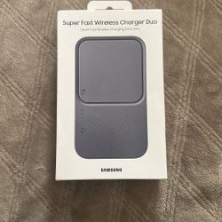 Brand New Sealed Samsung Super Fast Wireless Charger Duo