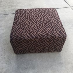Ottoman/ Coffee Table