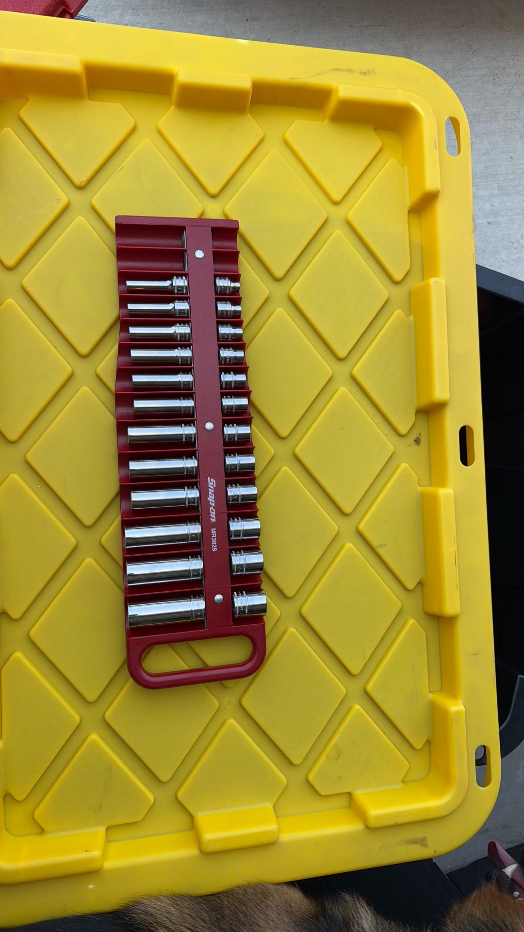 Snap 24 Piece Metric Socket Set