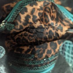B. Matowskey Green Snake Skin Leather Purse