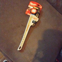Milwaukee 18 Inch Aluminum Steel Pipe Wrench 