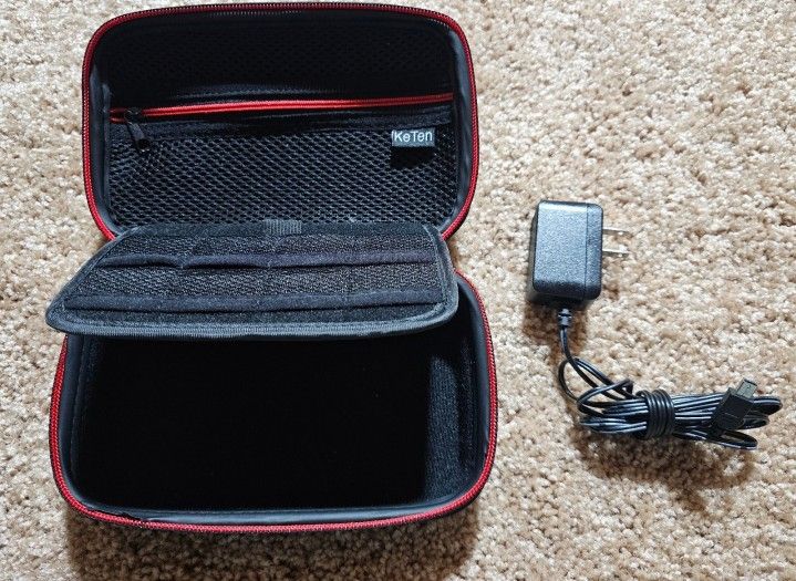 Nintendo 3ds XL or 3ds travel case and power cable (both 3rd party