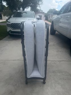 Selling a roll-out bed. New