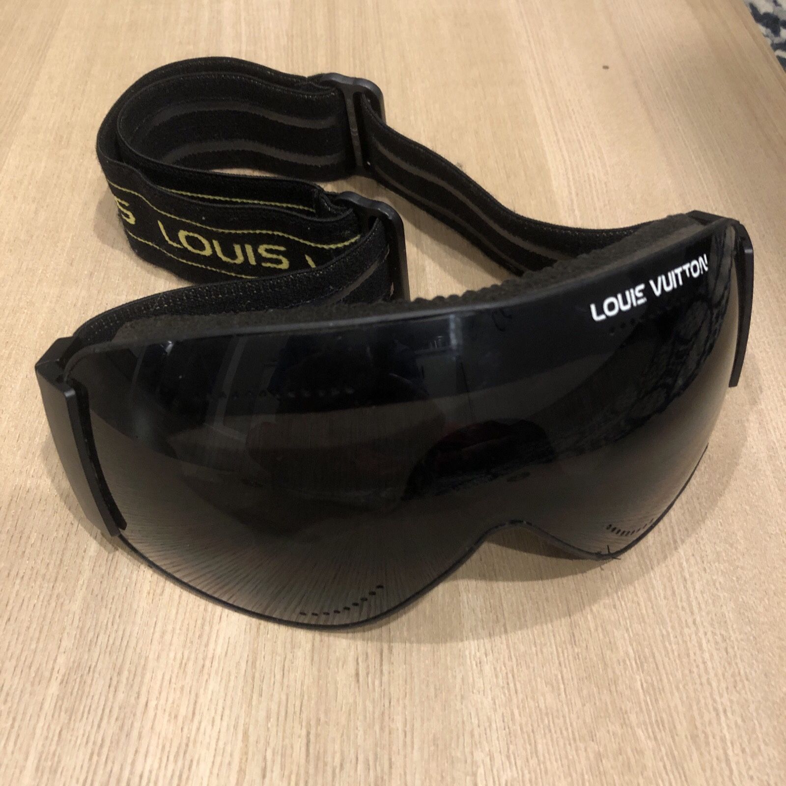 Louis Vuitton Ski Goggles AUTHENTIC with Receipt Black Yellow Designer Snow Glasses