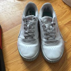Kids/girls Pumas 