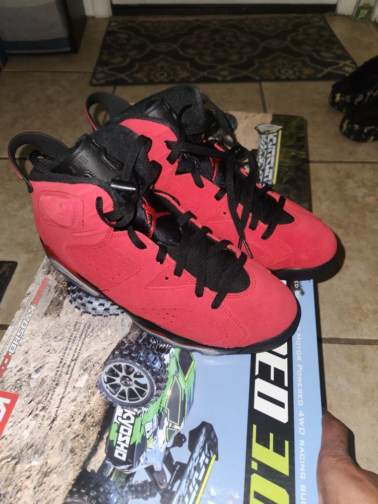 Retro Jordan 6 Toro