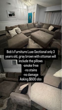 Sectional couch with ottoman/pillows