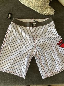 Throwdown MMA UFC Shorts size 38