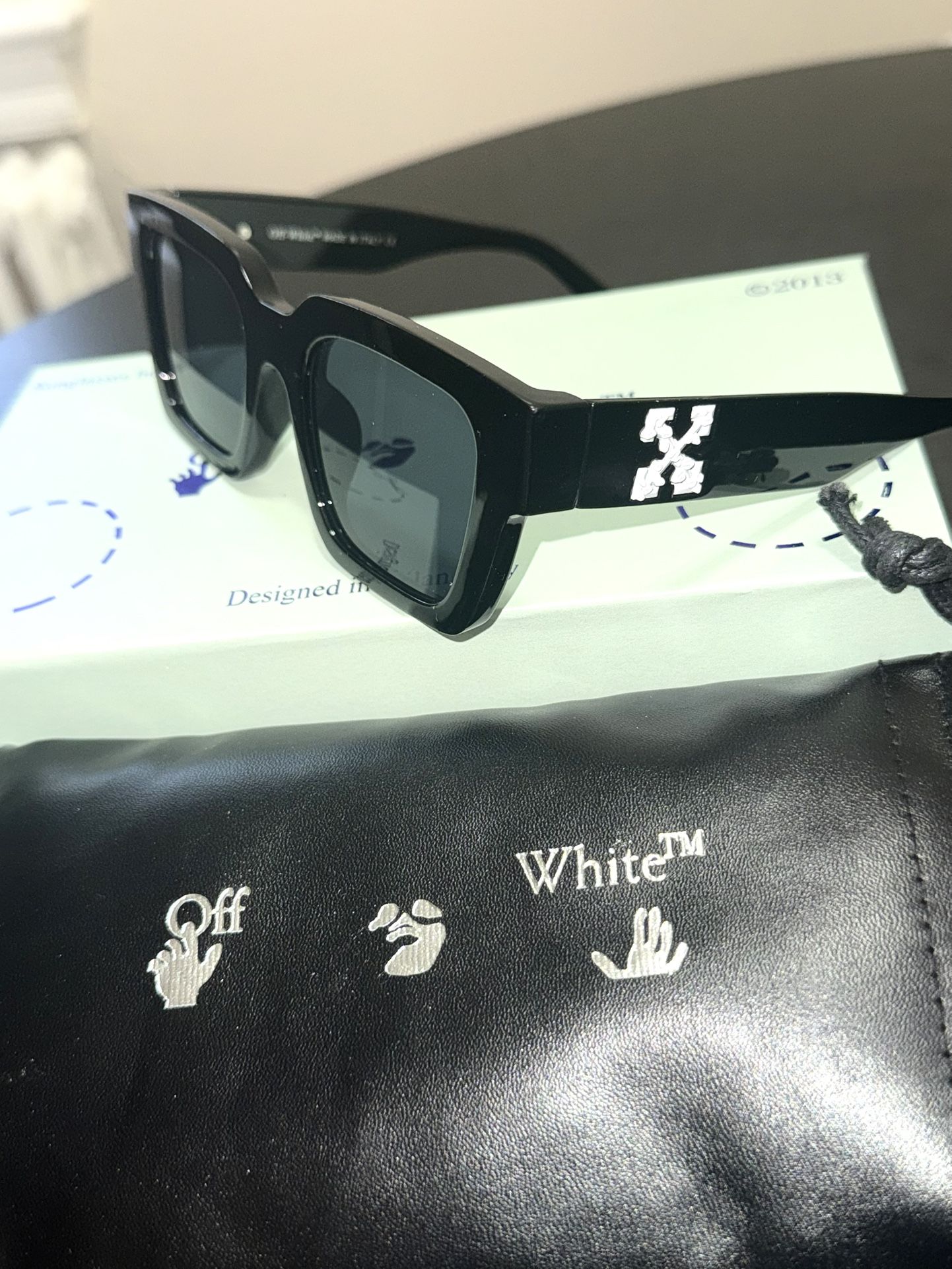 Off-White Shades Black 