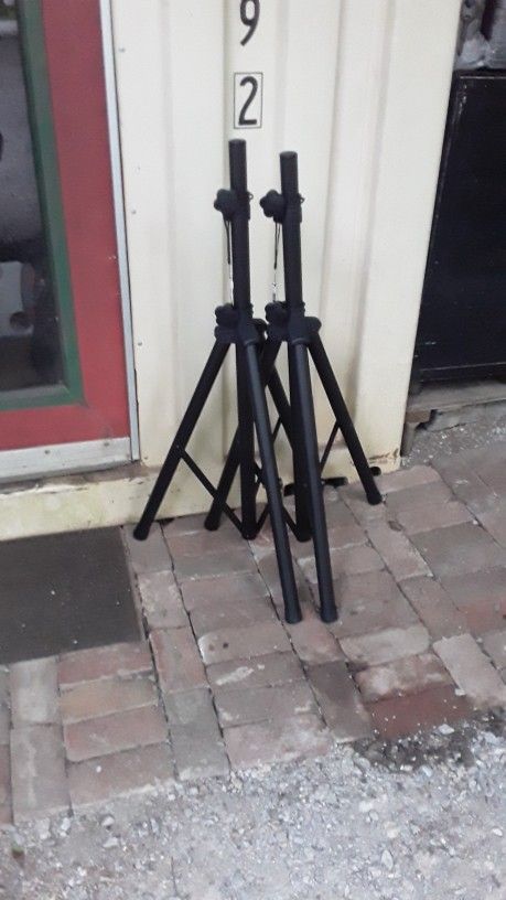 2 Brand New Tripod Speaker Stands