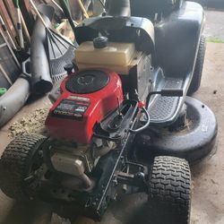 Craftsman Riding Lawn Mower (Parts Or Fix)