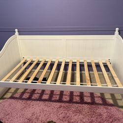 Toddler Bed - TWIN P/U Only