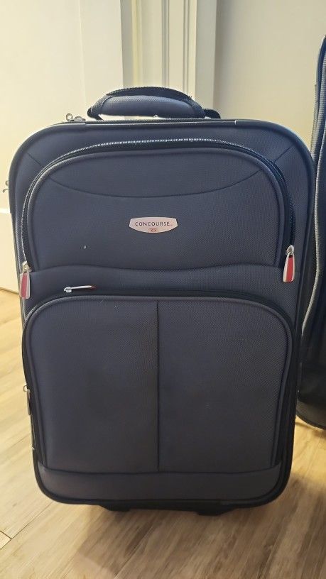 Small Concourse Suitcase