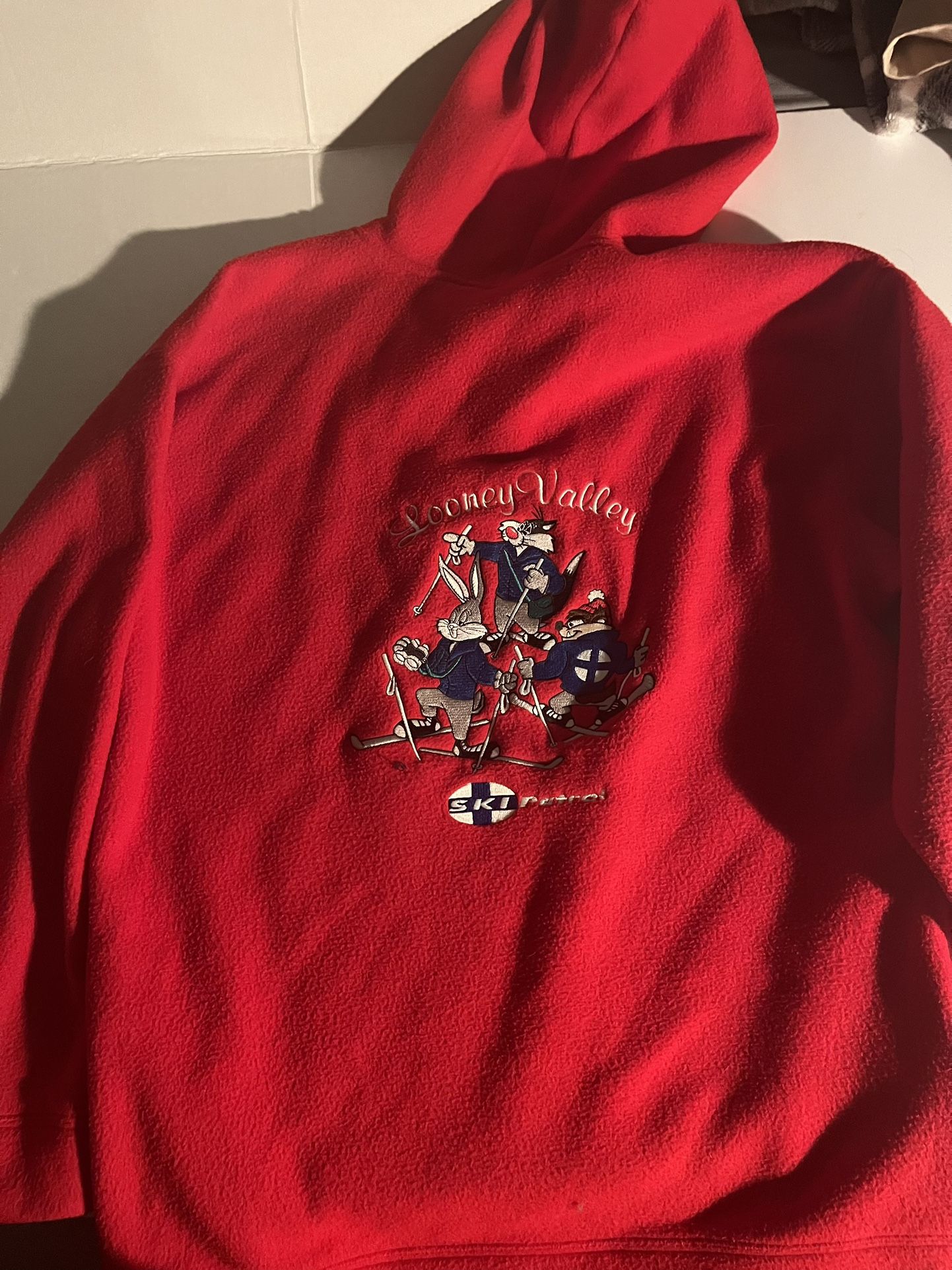 Looney Tunes Men's Sweatshirt Medium Red Valley Ski Patrol 1/4 Zip Sweater 1994