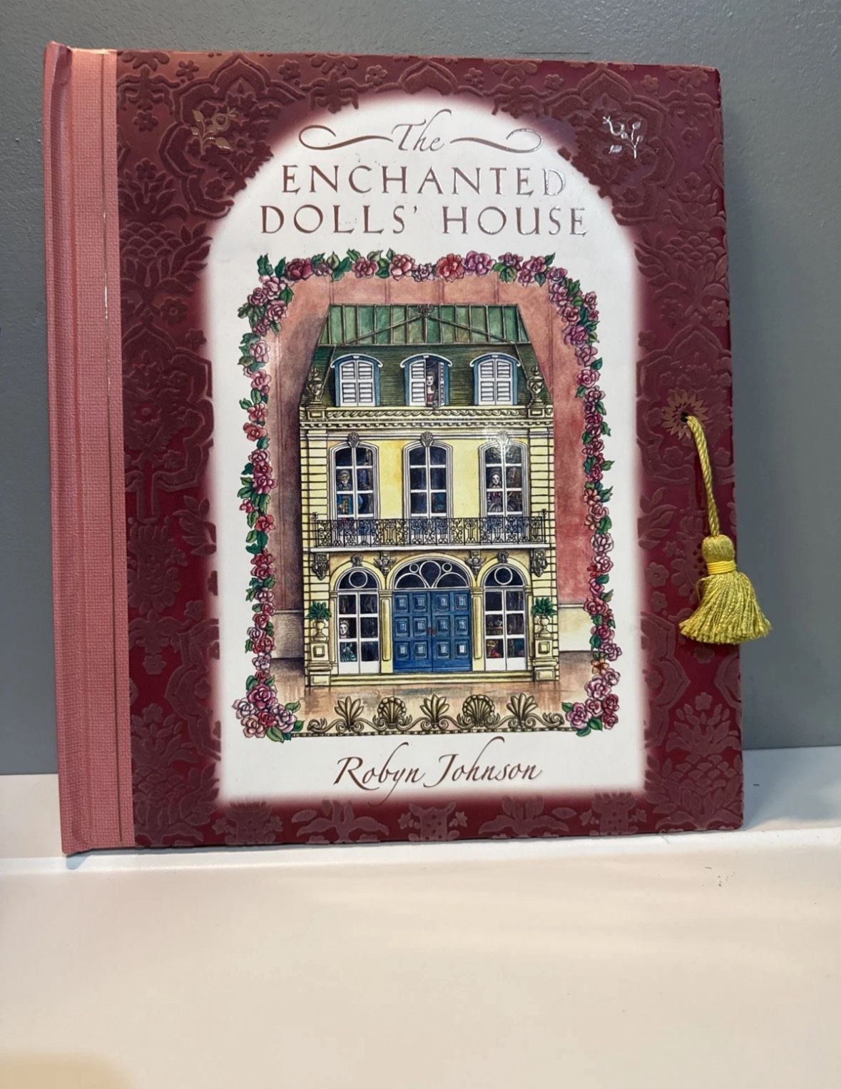 The Enchanted Dolls’ House Pop-Up Book – Robyn Johnson, 2006