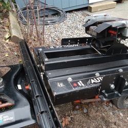 Demco,Auto- Slide.  With Reese Goose Neck