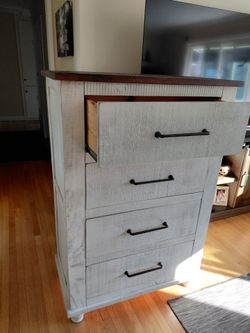 4 Drawer Farmhouse Dresser