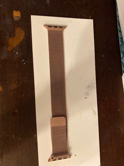 Rose gold iwatch band for 32mm some discoloration and scratches