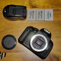 Canon T4i DSLR Camera