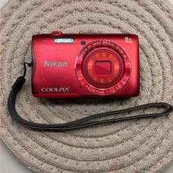 Nikon Coolpix A300 Digital Point And Shoot 