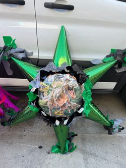 Jurassic star bola piñata