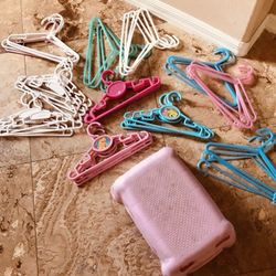 Lil Girls Hanger And Step Lader