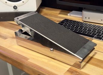 A3 Stompbox Custom Volume Pedal Top Jacks