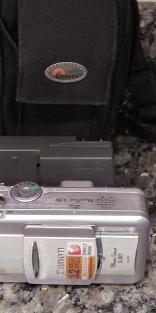 Canon:Power Shot S30 camera