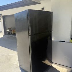 BLACK REFRIGERATOR 