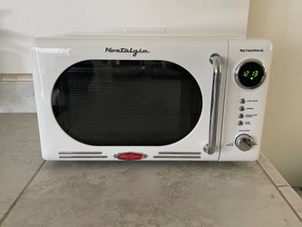 Nostalgia Microwave retro