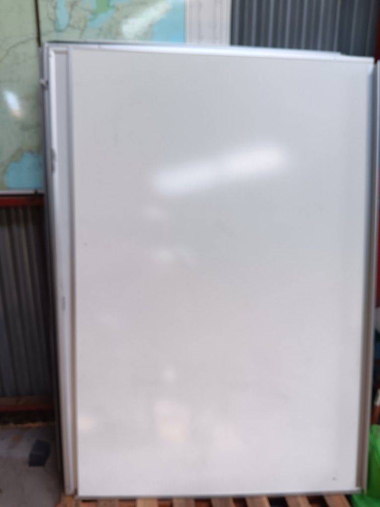 WHITE BOARDS 6FT X4FT, AVAILABLE FOR SALE!!!!...Each