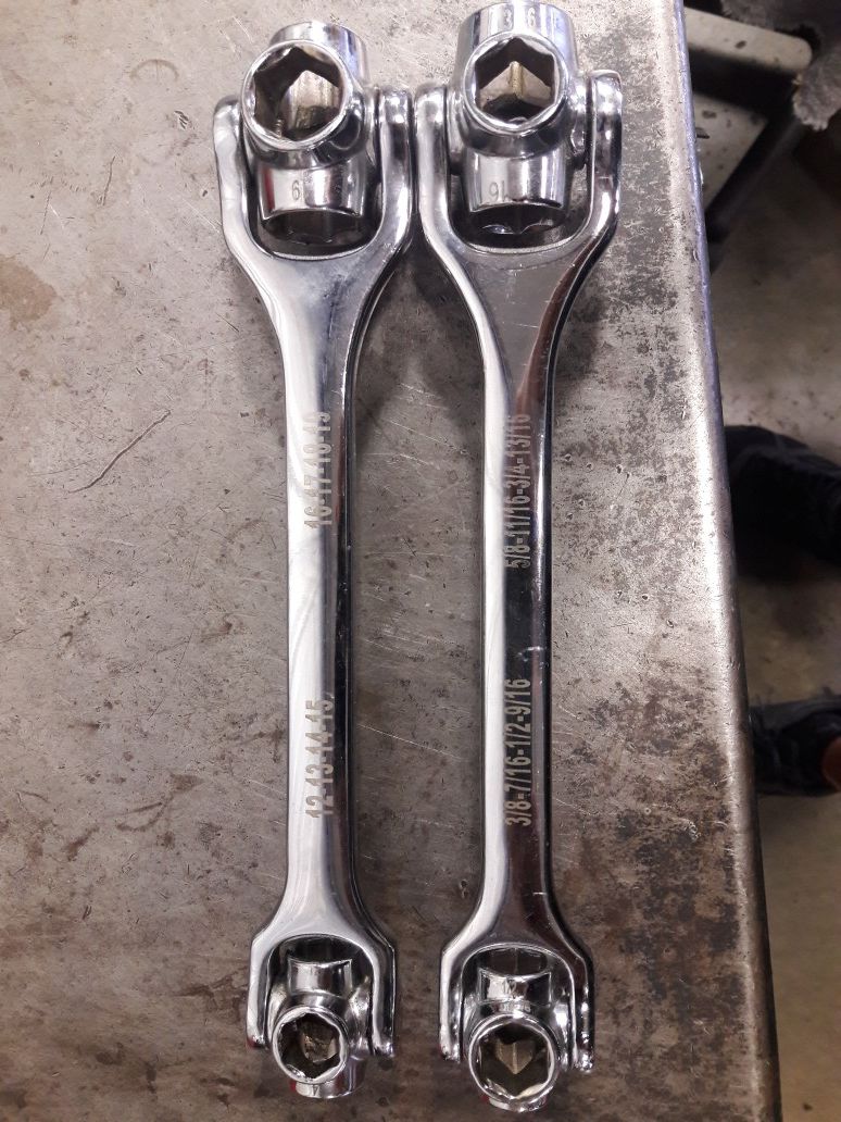 Oil wrenches