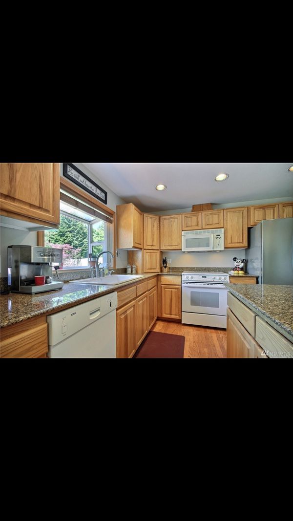 Kitchen Cabinets for sale for Sale in Kirkland, WA - OfferUp