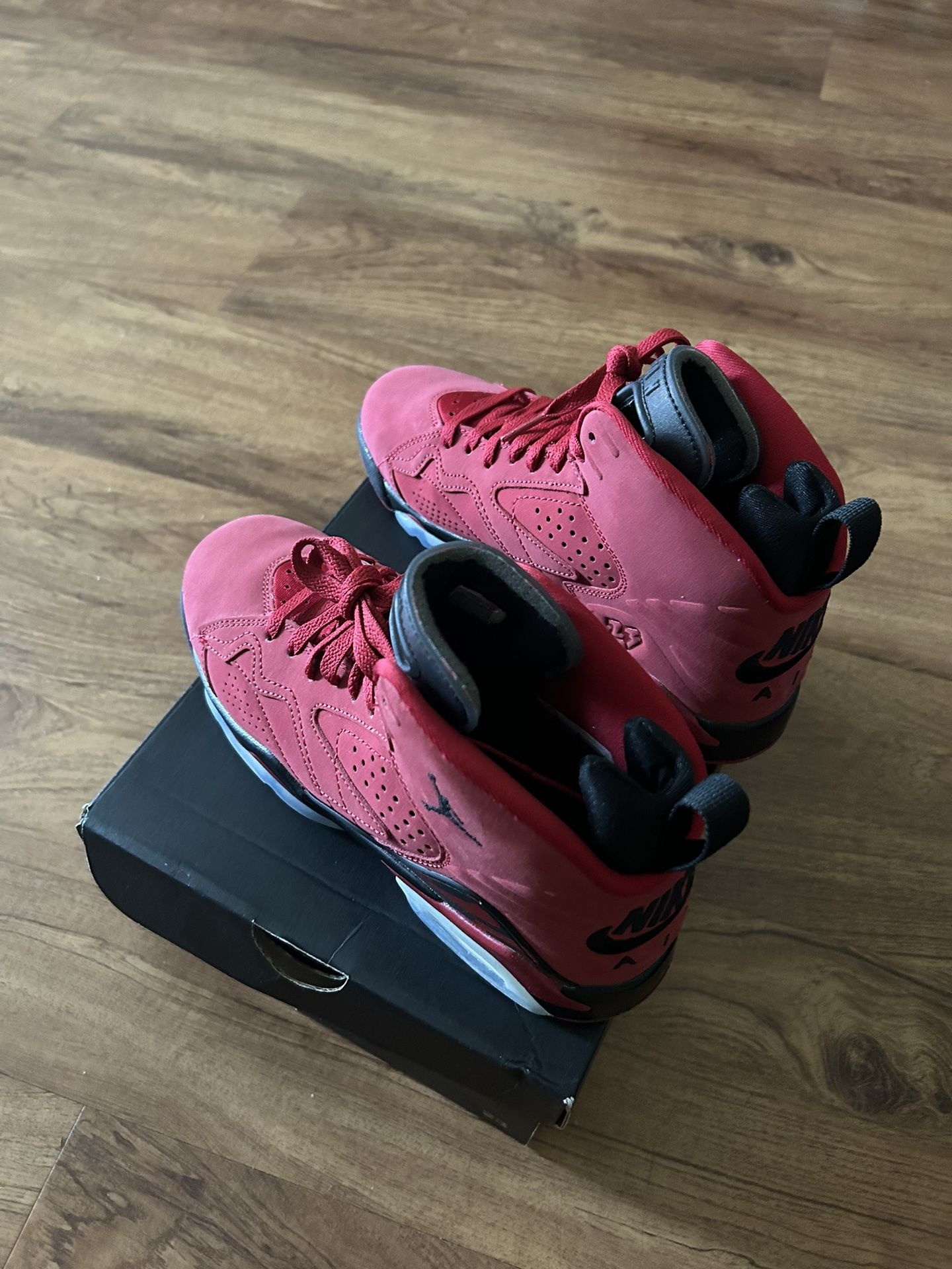 Jordan Mvp Size 5 Kids 7 Women’s