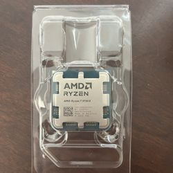 AMD RYZEN 7 9700X