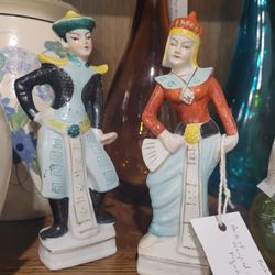 2 Oriental Figurens