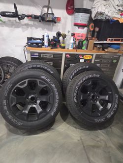 2026 Ram 1500 20" oem wheels