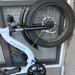 MagicCycle Jaguaruni 2.0 electric scooter (28MPH)