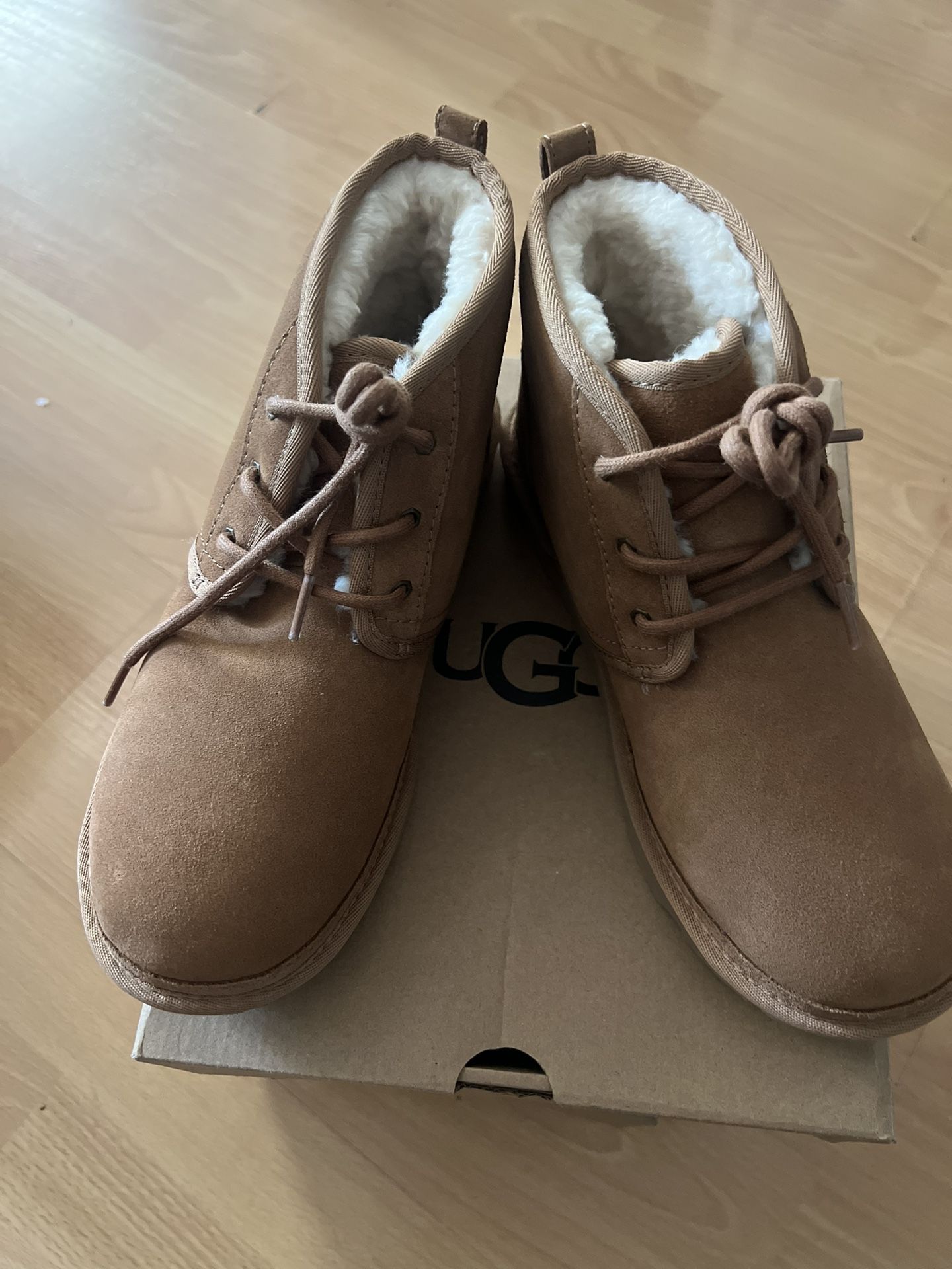 UGG