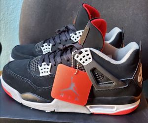 Jordan 4 Retro Bred. Size 10