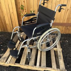Feather Weight 13 pound Wheelchair 