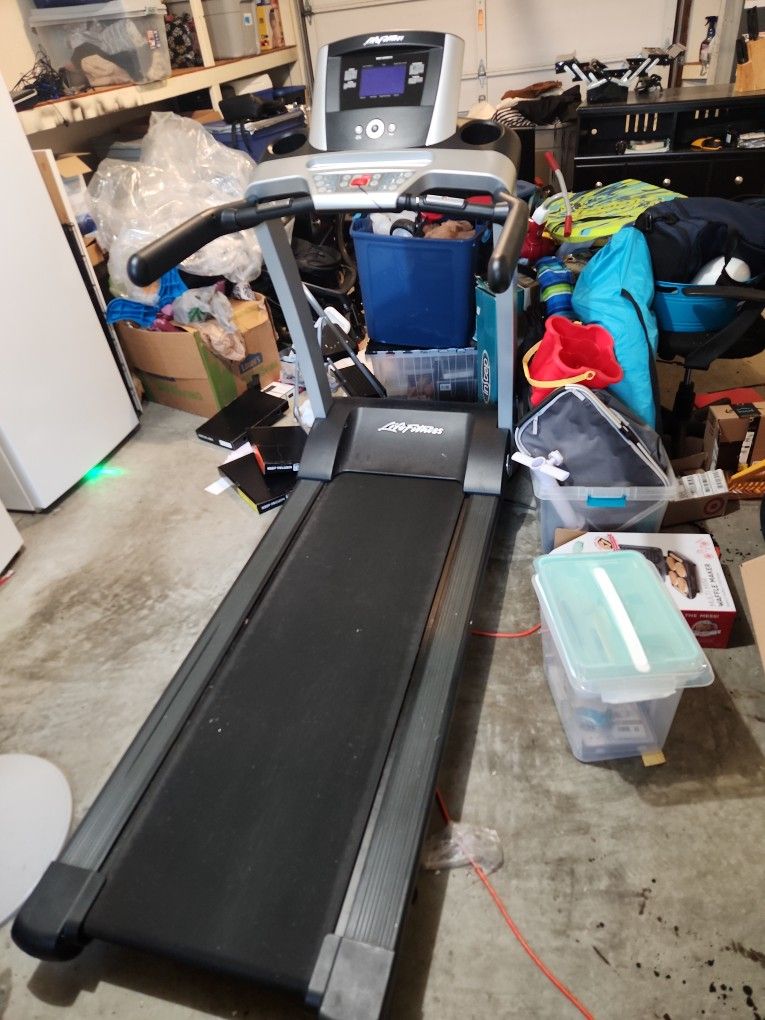 Life Fitness Treadmill for Sale in Norfolk, VA OfferUp