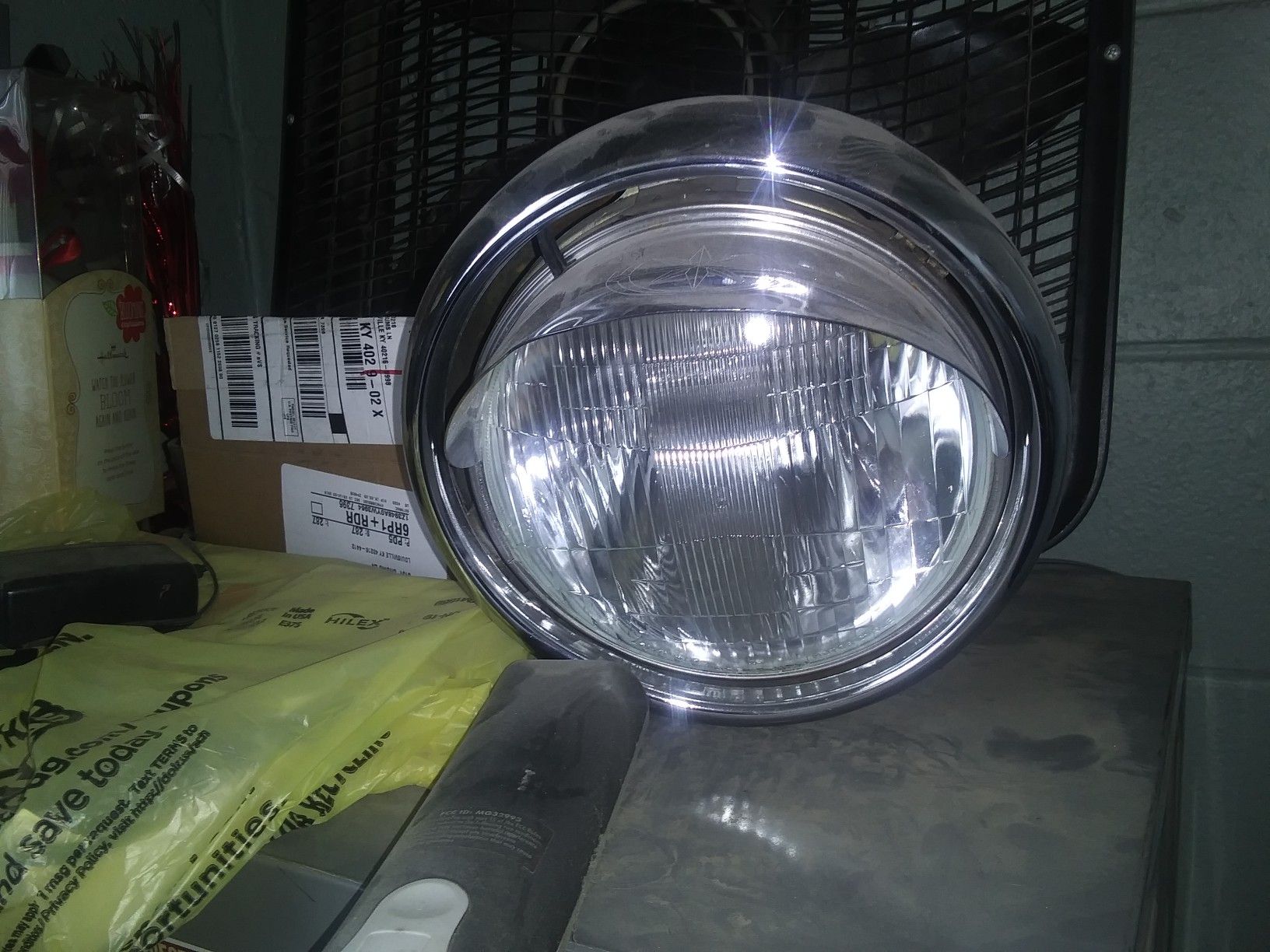 Old school head light used to come on police cars