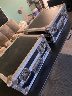 Road Ready Turntable Stackable Cases