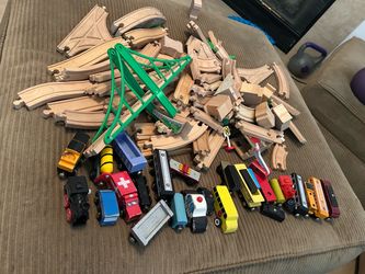 Rio train table w Wooden Train Track Set with Vehicles