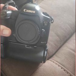 Cannon 5D Mark iii  Used