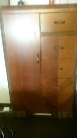 Antique Bedroom Furniture