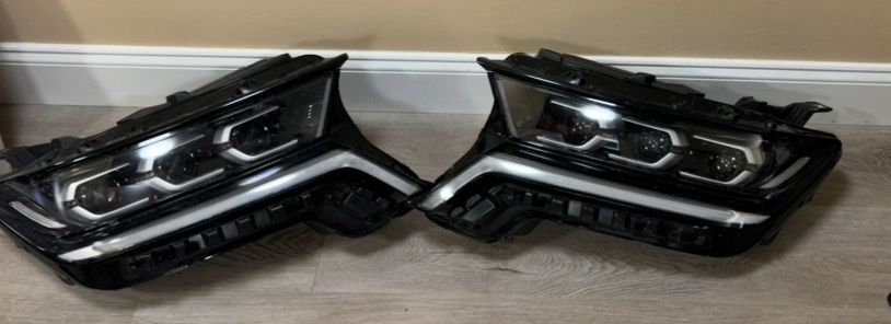 2023 Kia Sorrento Headlight Assemblies